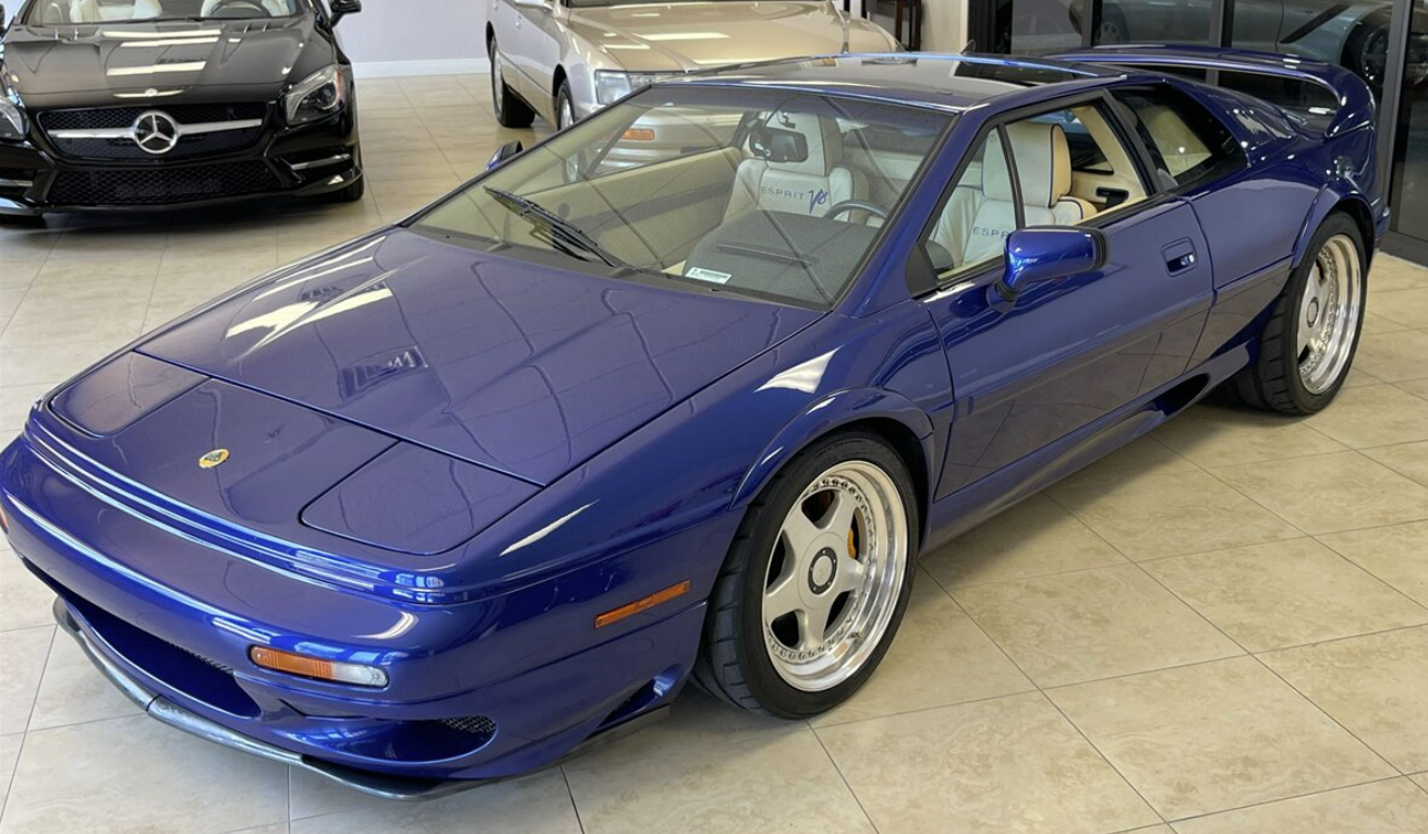 لوتس إسبيريت V8 موديل 1997