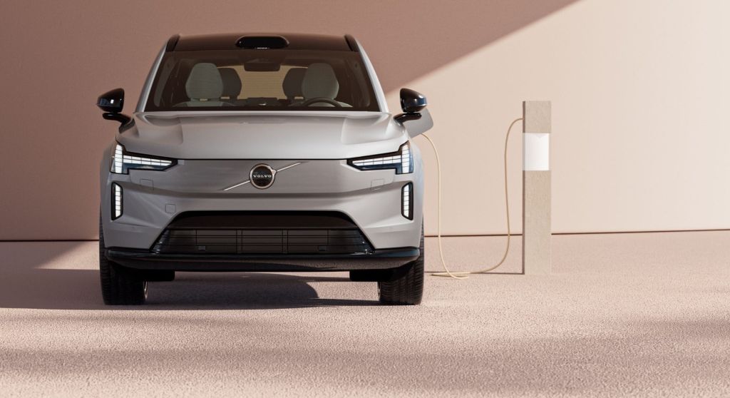 فولفو ES90 2026